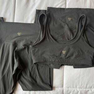 Aritzia BUTTER workout set, bra shorts and leggings in size medium grey